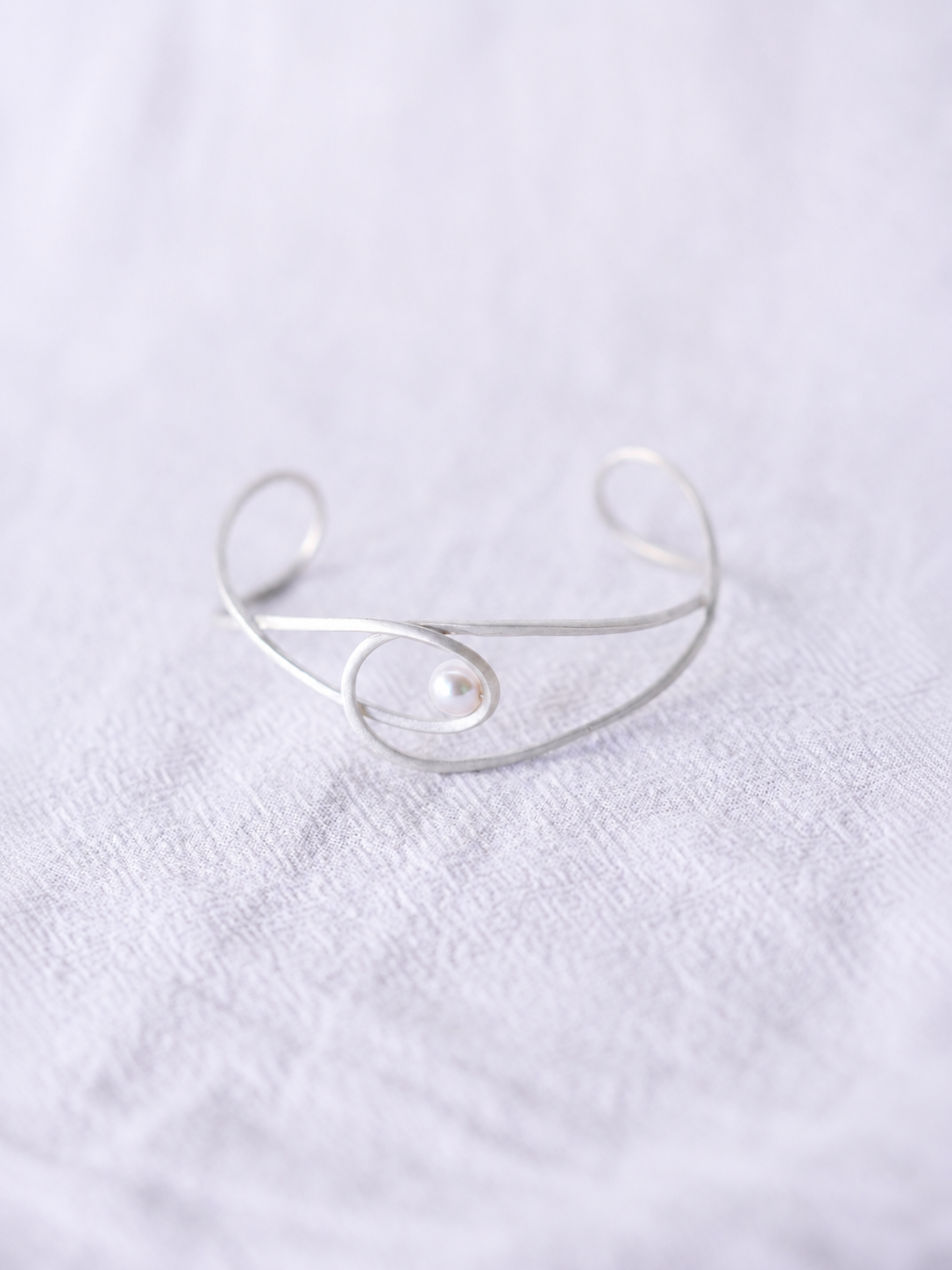 Converge Pearl Bangle