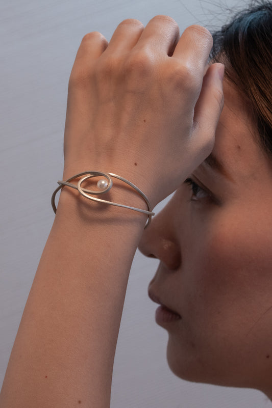 Converge Pearl Bangle