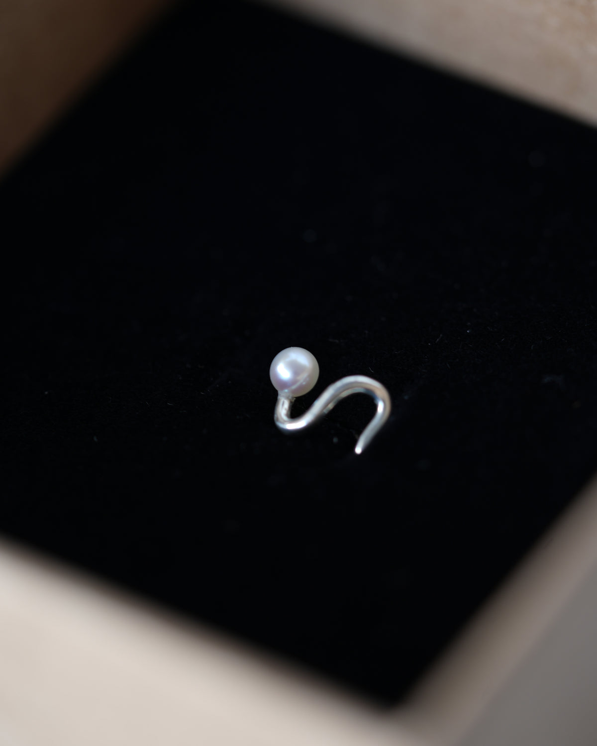 Hooked Light Ear Cuff#004