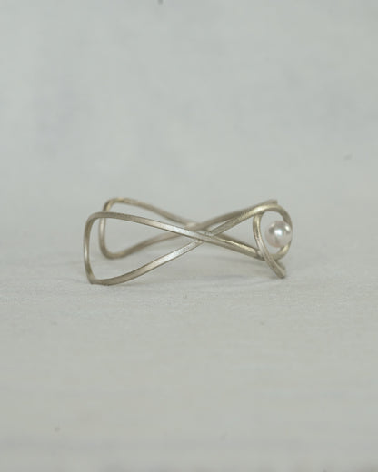 Converge Pearl Bangle#010